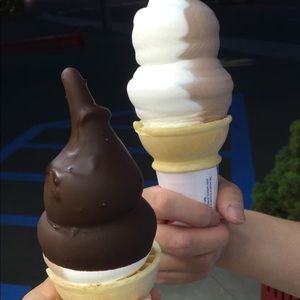 Meet your Posher, Eva